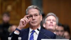 美国财长重申黄金储备战略地位 暂停出售比特币持仓