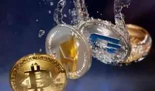 比特币站稳11.93万 以太坊逼近历史高点